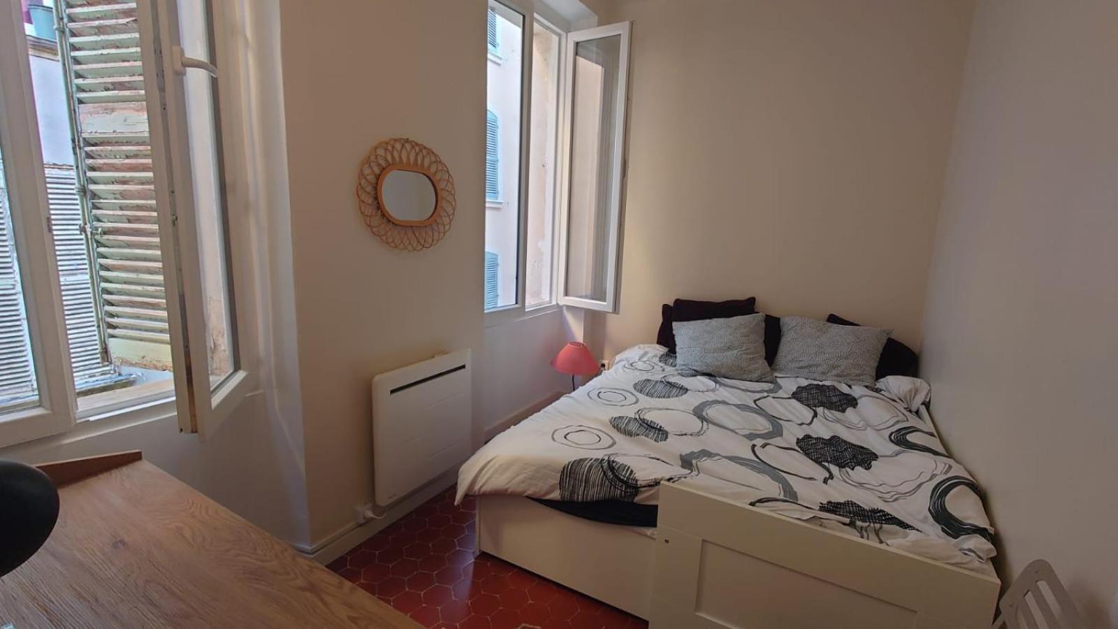 Appartement De Charme - Wifi - Centre Historique Toulon Ngoại thất bức ảnh