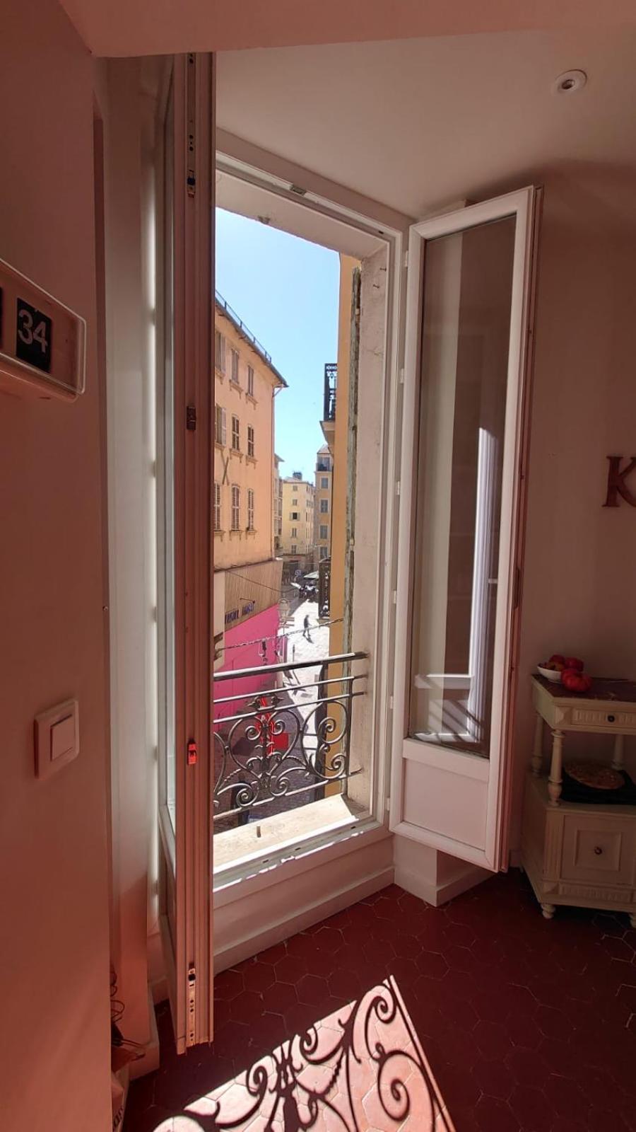 Appartement De Charme - Wifi - Centre Historique Toulon Ngoại thất bức ảnh
